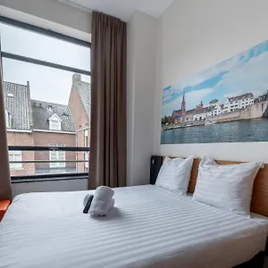 Easyhotel City Centre Hotel